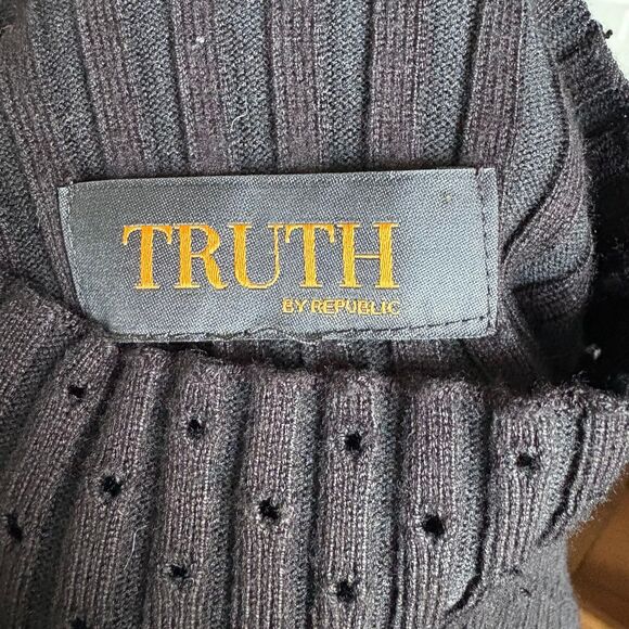 Truth by Republic Ribbed Black Short Sleeve Turtleneck with Pointelle Cut-Outs - Picture 7 of 7